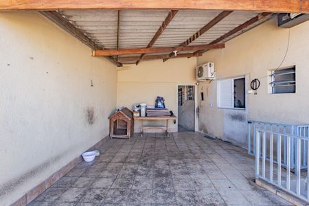 Casa à venda com 180m², 3 quartos e 2 vagasSacada