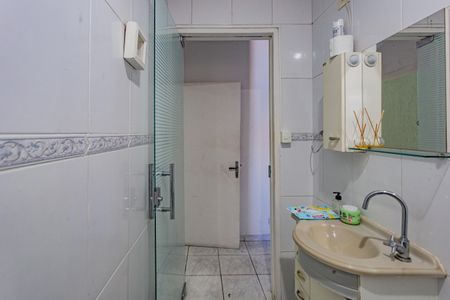 Casa à venda com 180m², 3 quartos e 2 vagasBanheiro da Suíte