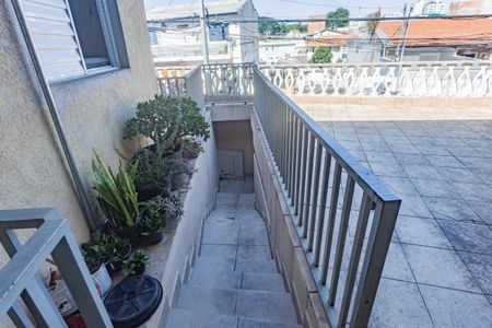 Casa à venda com 180m², 3 quartos e 2 vagasEscada