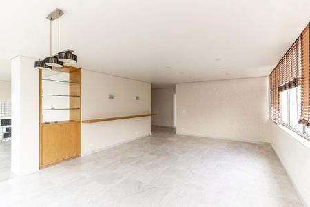 Apartamento à venda com 237m², 4 quartos e 2 vagas Apartamento à venda com 237m², 4 quartos e 2 vagasSala