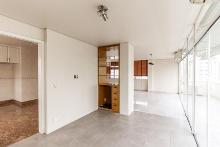 Apartamento à venda com 237m², 4 quartos e 2 vagas Apartamento à venda com 237m², 4 quartos e 2 vagasSala - Churrasqueira