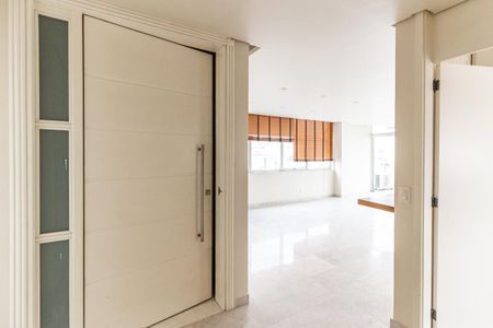 Apartamento à venda com 237m², 4 quartos e 2 vagas Apartamento à venda com 237m², 4 quartos e 2 vagasEntrada da Sala