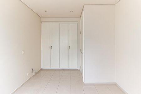 Apartamento à venda com 237m², 4 quartos e 2 vagas Apartamento à venda com 237m², 4 quartos e 2 vagasQuarto 3