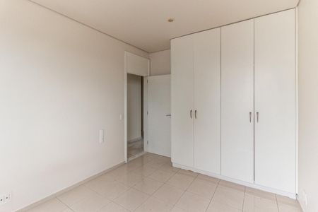Apartamento à venda com 237m², 4 quartos e 2 vagas Apartamento à venda com 237m², 4 quartos e 2 vagasQuarto 4