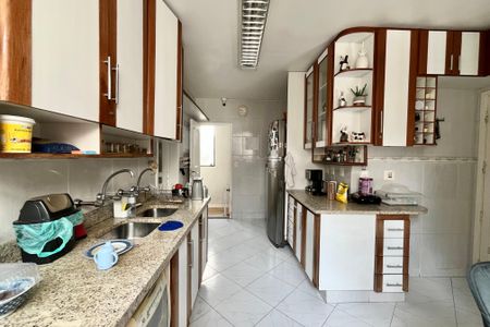 Apartamento para alugar com 330m², 4 quartos e 2 vagasCozinha 