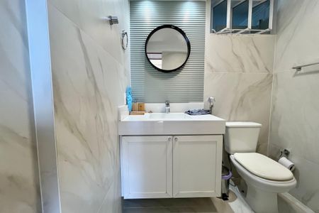 Apartamento para alugar com 330m², 4 quartos e 2 vagasBanheiro da suíte 1