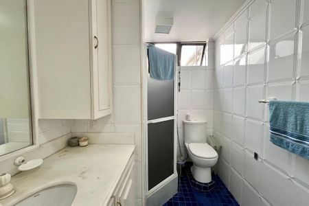 Apartamento para alugar com 330m², 4 quartos e 2 vagasBanheiro 
