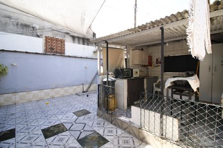 Casa à venda com 200m², 2 quartos e 1 vagaQuintal