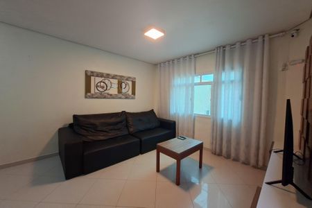 Sala de casa para alugar com 3 quartos, 131m² em Vila Assuncao, Praia Grande