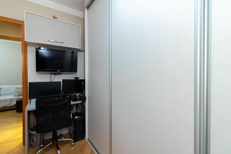 Apartamento à venda com 71m², 3 quartos e 2 vagasQuarto 2