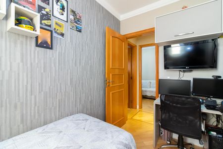 Apartamento à venda com 71m², 3 quartos e 2 vagasQuarto 2