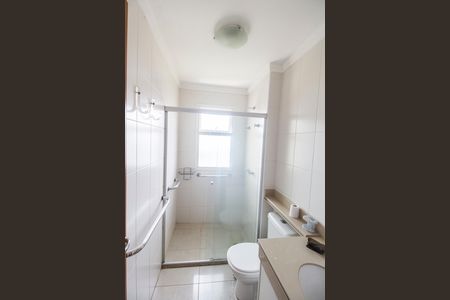 Apartamento para alugar com 133m², 4 quartos e 2 vagas Apartamento para alugar com 133m², 4 quartos e 2 vagasBanheiro 2