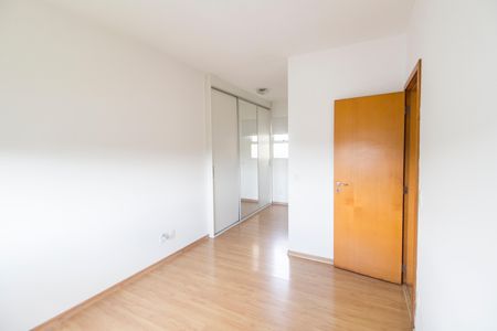 Apartamento para alugar com 133m², 4 quartos e 2 vagas Apartamento para alugar com 133m², 4 quartos e 2 vagasSuíte