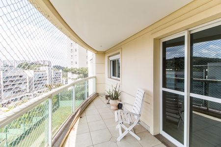 Apartamento para alugar com 133m², 4 quartos e 2 vagas Apartamento para alugar com 133m², 4 quartos e 2 vagasVaranda
