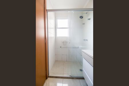 Apartamento para alugar com 133m², 4 quartos e 2 vagas Apartamento para alugar com 133m², 4 quartos e 2 vagasBanheiro da Suíte