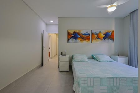 Casa à venda com 215m², 3 quartos e 2 vagasSuíte