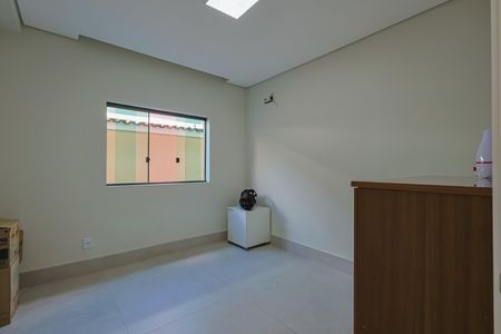 Casa à venda com 3 quartos, 215m² em Santa Cruz, Belo Horizonte