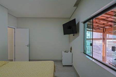 Casa à venda com 215m², 3 quartos e 2 vagasQuarto 2