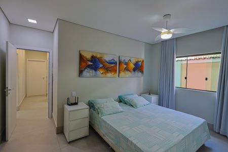 Casa à venda com 215m², 3 quartos e 2 vagasSuíte