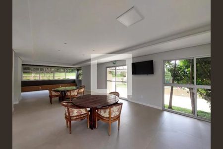 Apartamento à venda com 55m², 2 quartos e 1 vaga Apartamento à venda com 55m², 2 quartos e 1 vagaSalão de festas