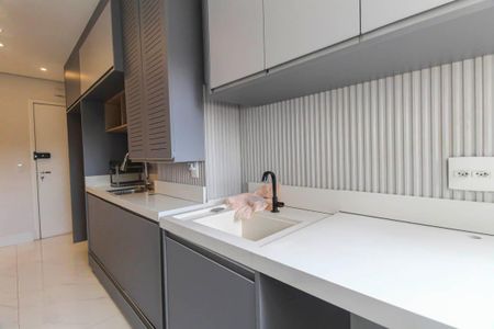 Apartamento à venda com 98m², 3 quartos e 2 vagas Apartamento à venda com 98m², 3 quartos e 2 vagasÁrea de Serviço