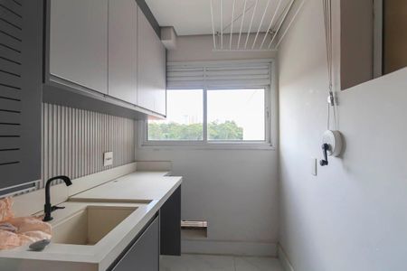 Apartamento à venda com 98m², 3 quartos e 2 vagas Apartamento à venda com 98m², 3 quartos e 2 vagasÁrea de Serviço