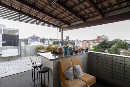 Apartamento à venda com 170m², 3 quartos e 3 vagasCobertura