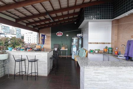 Apartamento à venda com 170m², 3 quartos e 3 vagasCobertura