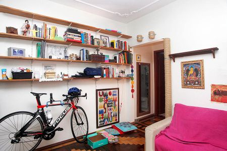 Sala de apartamento à venda com 1 quarto, 43m² em Menino Deus, Porto Alegre