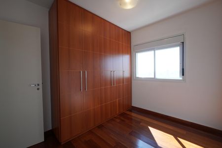 Apartamento à venda com 125m², 3 quartos e 2 vagasQuarto 2