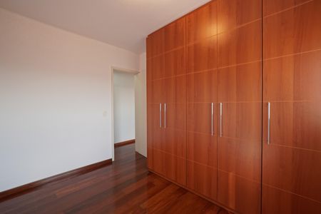 Apartamento à venda com 125m², 3 quartos e 2 vagasQuarto 2