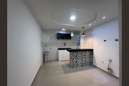 Sala de apartamento para alugar com 1 quarto, 28m² em Barra da Tijuca, Rio de Janeiro