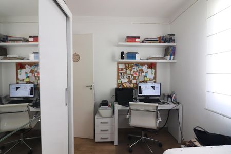 Apartamento à venda com 70m², 3 quartos e 1 vagaQuarto 2