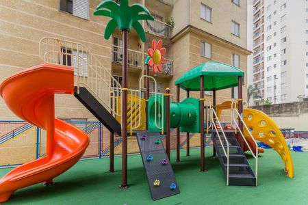 Apartamento à venda com 70m², 3 quartos e 1 vagaÁrea comum - Playground