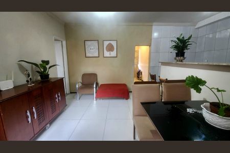 Casa para alugar com 56m², 2 quartos e sem vaga Casa para alugar com 56m², 2 quartos e sem vagaSala