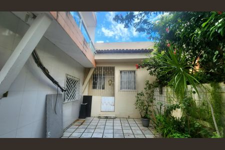 Casa para alugar com 56m², 2 quartos e sem vaga Casa para alugar com 56m², 2 quartos e sem vagaFachada