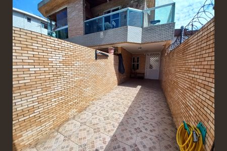 Garagem de casa para alugar com 3 quartos, 116m² em Vila Valenca, São Vicente