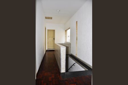 Casa para alugar com 100m², 3 quartos e 1 vaga Casa para alugar com 100m², 3 quartos e 1 vagaDetalhe - Corredor Quartos