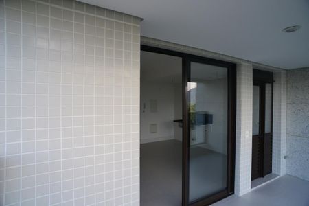 Apartamento à venda com 75m², 2 quartos e 2 vagasVaranda