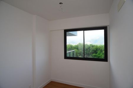 Apartamento à venda com 75m², 2 quartos e 2 vagasSuíte