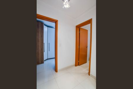 Apartamento à venda com 118m², 2 quartos e 2 vagasCorredor