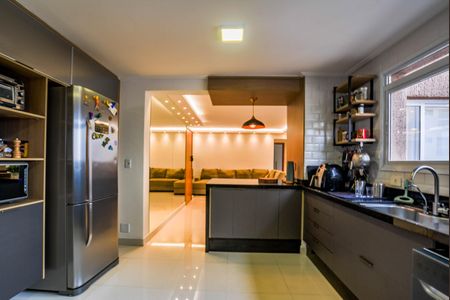 Apartamento à venda com 118m², 2 quartos e 2 vagasCozinha