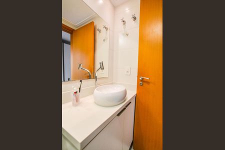 Apartamento à venda com 118m², 2 quartos e 2 vagasBanheiro da Suíte 2