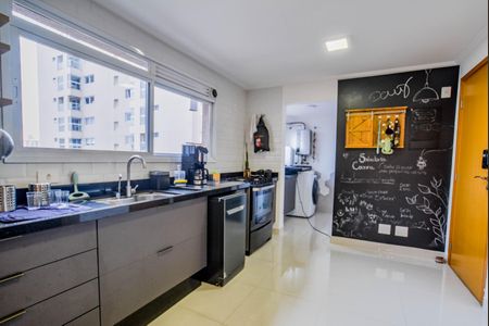 Apartamento à venda com 118m², 2 quartos e 2 vagasCozinha