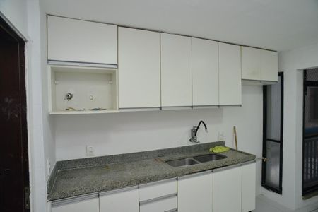 Apartamento para alugar com 80m², 2 quartos e 2 vagas Apartamento para alugar com 80m², 2 quartos e 2 vagasCozinha