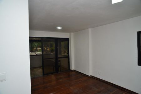 Sala de apartamento para alugar com 2 quartos, 80m² em Barra da Tijuca, Rio de Janeiro