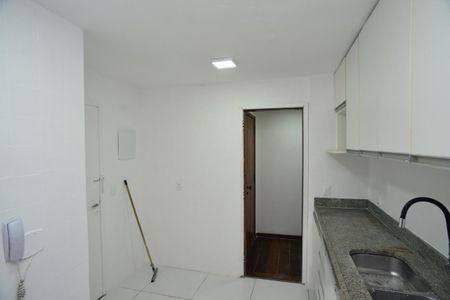 Apartamento para alugar com 80m², 2 quartos e 2 vagas Apartamento para alugar com 80m², 2 quartos e 2 vagasCozinha