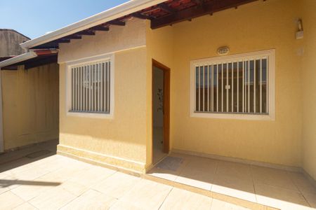 Casa de condomínio para alugar com 190m², 2 quartos e 2 vagasQuintal
