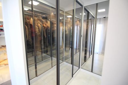 Casa à venda com 330m², 4 quartos e 5 vagasCloset Quarto 1