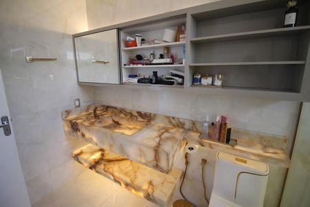 Casa à venda com 330m², 4 quartos e 5 vagasSuite Quarto 1